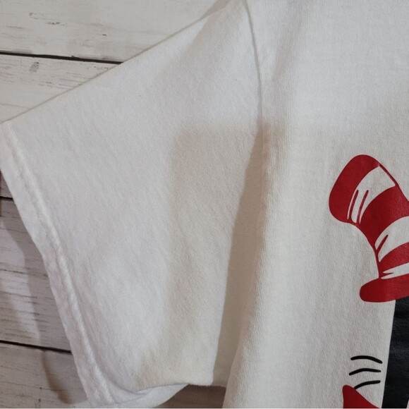 Dr Seuss Day School "Librarian I Am" Librarian Tee 100% Cotton Size Medium - Picture 4 of 7